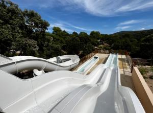 Mobil-home dans camping 4*