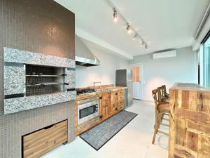 110 - Cobertura com vista panorâmica em 4 ilhas