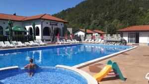 Комплекс Антик