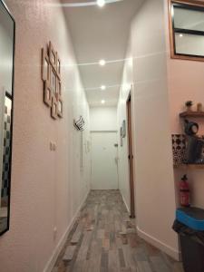 Appartements Appartement 1er etage MEZE : photos des chambres