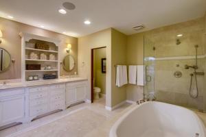 Mediterranean Beauty with Rooftop Deck and Views