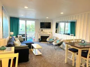 Beachside Retreat - Oceanside