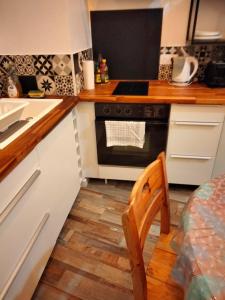 Appartements Appartement 1er etage MEZE : photos des chambres