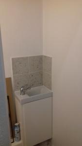 Appartements Appartement 1er etage MEZE : photos des chambres