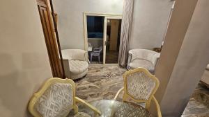 Simple sea view apartment - families only