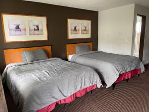 Queen Room room in Royal A Motel