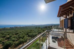 Iliada by Vintage Travel