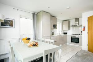 Luxury property with spa access on a nature reserve Damselfly HM105