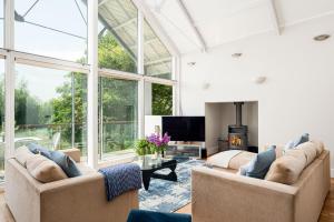 Kingfisher Lodge CW80 Lower Mill Estate.