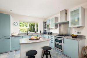 Kingfisher Lodge CW80 Lower Mill Estate.