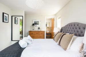 Kingfisher Lodge CW80 Lower Mill Estate.