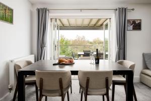 Lakeview apartment with a Spa on a nature reserve Wigeon HM110