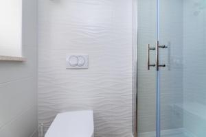 Apartments by the sea Baska, Krk - 22406