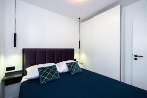 Apartments with parking space Kastel Sucurac, Kastela - 22456