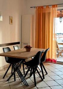 Apartments with parking space Banjol, Rab - 22421