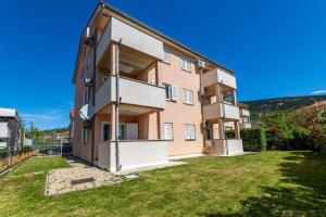 Apartments by the sea Baska, Krk - 22410