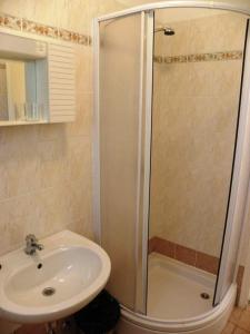 Apartments with parking spaces Banjol, Rab - 22422