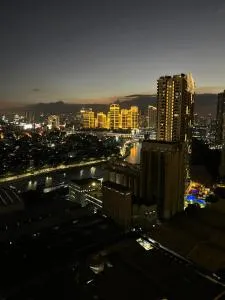 Near Bgc 1Br Wi-Fi Netflix balcony skyline - Masilang