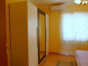 Apartments by the sea Barbat, Rab - 22423