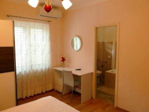 Apartments by the sea Barbat, Rab - 22423