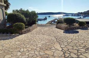 Apartments by the sea Barbat, Rab - 22424