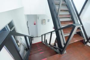 Front One Budget Hotel Tirtonadi Solo