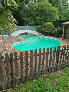 Maisons de vacances Maison de 3 chambres avec piscine privee terrasse et wifi a Labouheyre : photos des chambres