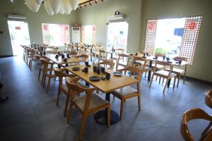 Restaurant, Acro Residences in Malolos