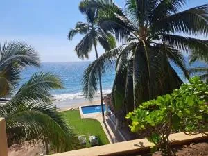 Departamento frente al mar. Barra de Potosí, Gro. - Лас-Посас