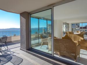 Appartements Tout a pied - Plage, Gare, Commerces - 2 pieces avec terrasse et climatisation - FR-1-466A-6 : photos des chambres