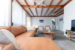 Thrower Cottage: Gateway to the Cataract Gorge