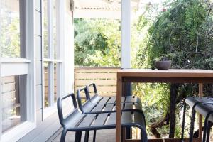 Thrower Cottage: Gateway to the Cataract Gorge