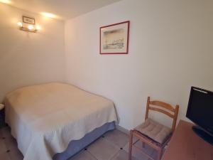 Studio coin-nuit avec balcon et parking à Sainte-Maxime - FR-1-780-41