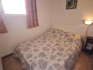 Appartement 2P avec balcon, piscine et parking proche centre de Sainte-Maxime - FR-1-780-40