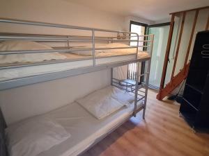 Triplex 4 pièces, vue mer, piscine, parking, animaux admis à Sainte-Maxime - FR-1-780-44