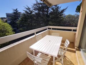 Appartement 2 pièces, balcon, parking, animaux acceptés, Sainte-Maxime - FR-1-780-46