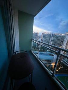 Azure Urban Resort a12 Wavepool near mall airport