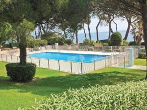Appartement 3 pièces climatisé, piscine, accès plage, vue Golfe de St Tropez - FR-1-780-53