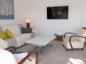 Appartement rénové 3 pièces avec terrasse, climatisation, wifi et garage à Sainte-Maxime - FR-1-780-57