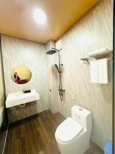 Nhà 2 Phòng Ngủ (Two-Bedroom House)