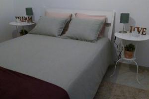 Charming House in Aroeira with Private Pool