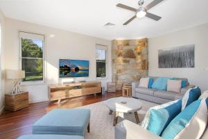 Couples on the Park - Great location!