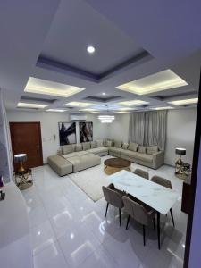 شقة فندقية راقيه ثلاث غرف نوم