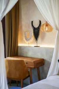 Phòng Deluxe Có Ban Công (Deluxe Room with Balcony)