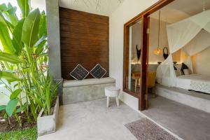 Phòng Deluxe Có Ban Công (Deluxe Room with Balcony)