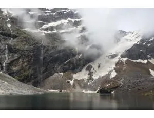 Priya homestay, Bhyudar, Ghangharia - Badrinath