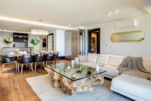 Dunmore Luxe