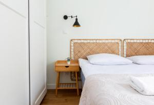 Letnicka Cosy Apartment with Garden by BookingHost