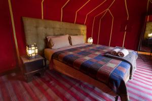 Erg Chigaga Daya Camp - Sahara Desert Stay