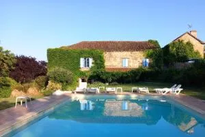 Gite Les Volets Bleus du Segur - Combefa